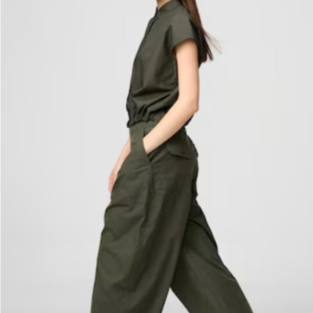 Uniqlo Olive Green wide balloon pant